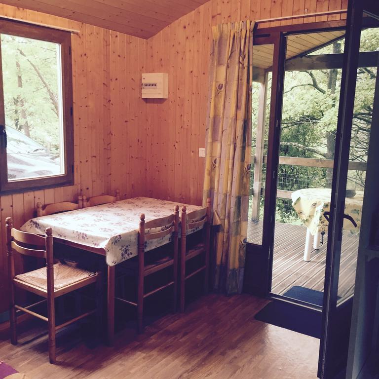 Camping Du Puy Rond Bressuire Habitación foto
