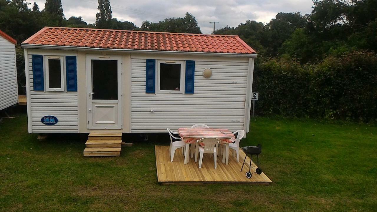 Camping Du Puy Rond Bressuire Exterior foto